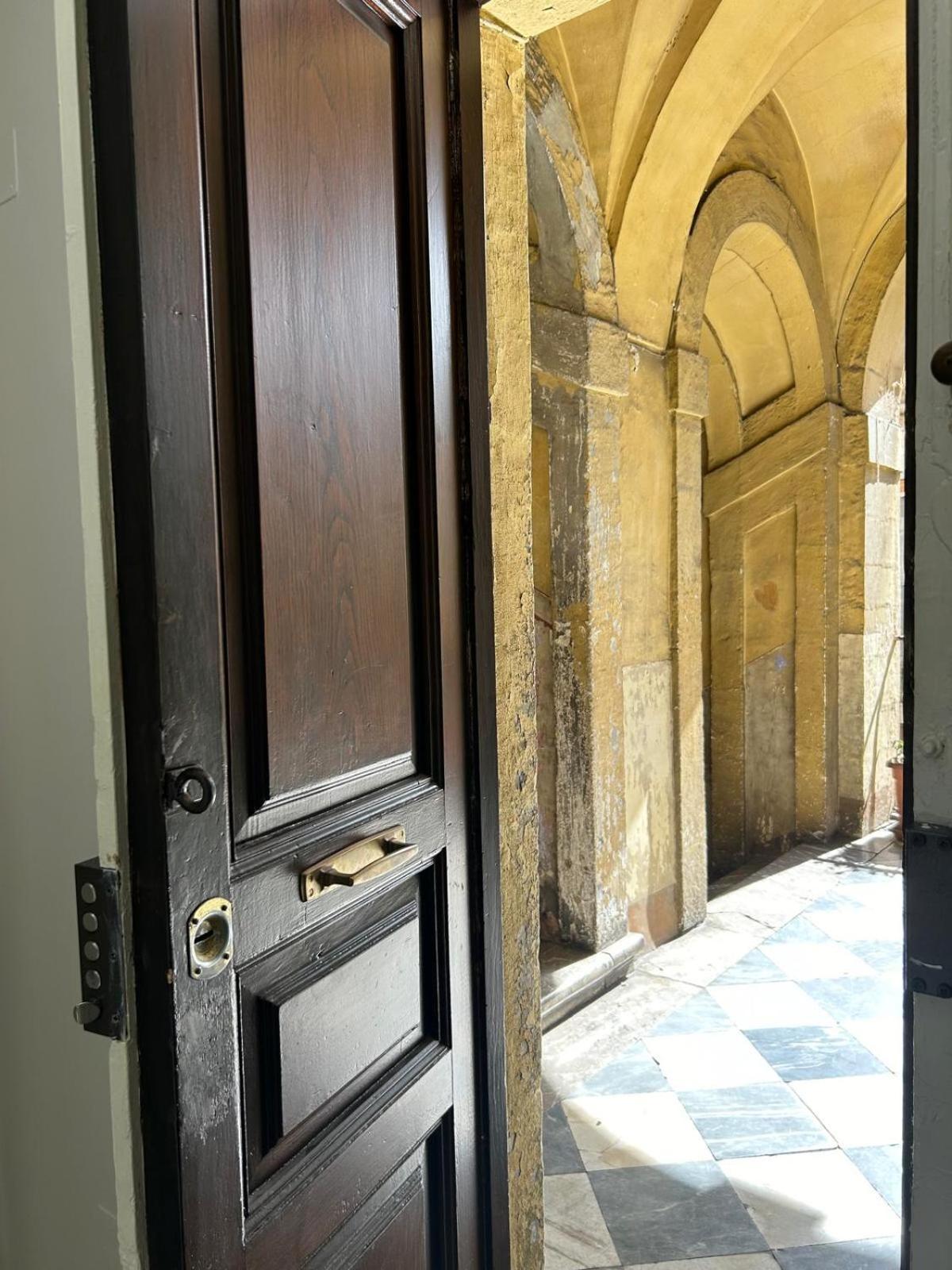 Апартаменты Casa D'Amico Al Duomo Катания Экстерьер фото
